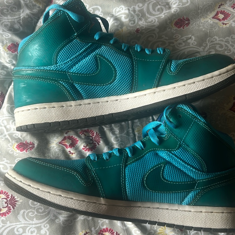 Nike Jordan 1’s